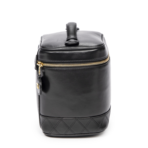 Chanel CC Tall Vanity Case - Picture 6 of 8